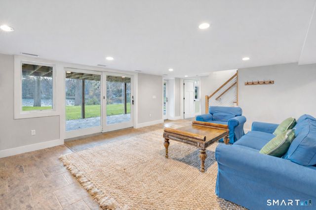 7 Hemlock Trail, Trumbull, CT 06611