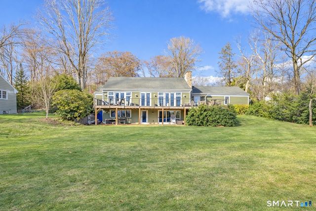 7 Hemlock Trail, Trumbull, CT 06611