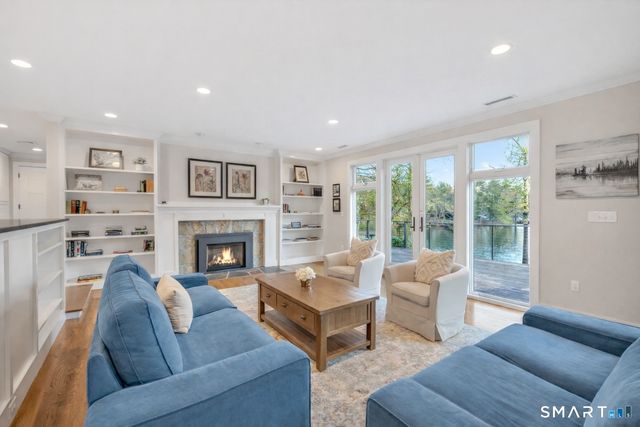 7 Hemlock Trail, Trumbull, CT 06611