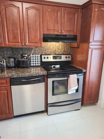 3091 N Course Drive 208, Pompano Beach, FL 33069