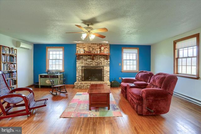 1014 PONDTOWN RD, Dillsburg, PA 17019