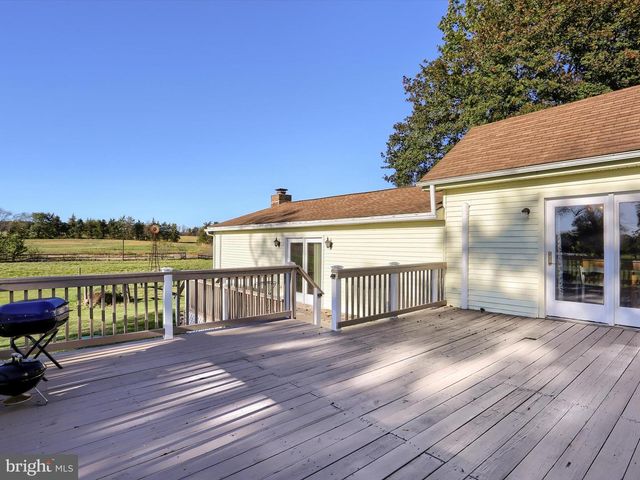 1014 PONDTOWN RD, Dillsburg, PA 17019