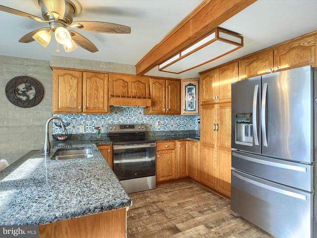 1014 PONDTOWN RD, Dillsburg, PA 17019