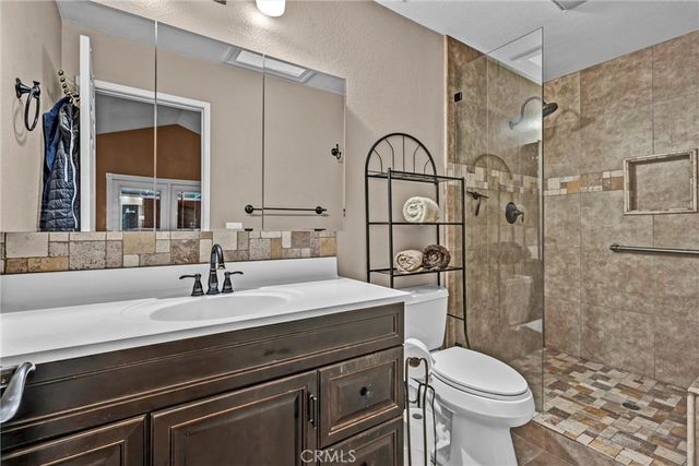 19450 Mountain Meadow S, Hidden Valley Lake, CA 95467