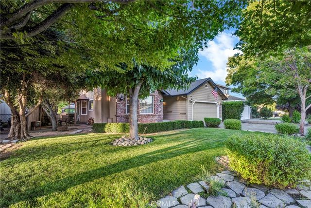 19450 Mountain Meadow S, Hidden Valley Lake, CA 95467