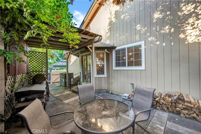 19450 Mountain Meadow S, Hidden Valley Lake, CA 95467