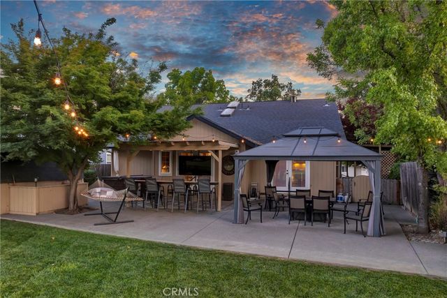 19450 Mountain Meadow S, Hidden Valley Lake, CA 95467