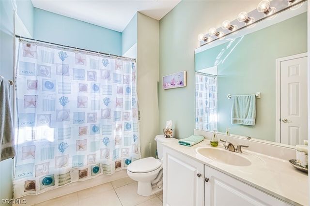 20061 Sanibel View CIR 201, Fort Myers, FL 33908