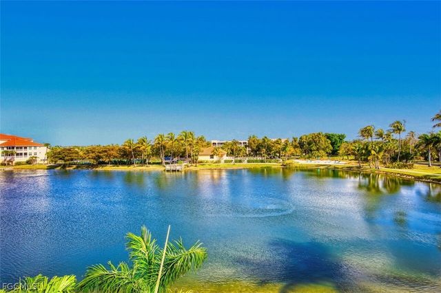 20061 Sanibel View CIR 201, Fort Myers, FL 33908