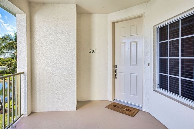 20061 Sanibel View CIR 201, Fort Myers, FL 33908