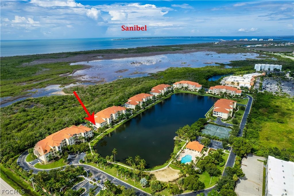 20061 Sanibel View CIR 201, Fort Myers, FL 33908