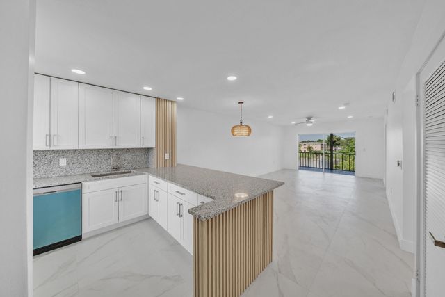 9880 Marina Boulevard 1536, Boca Raton, FL 33428
