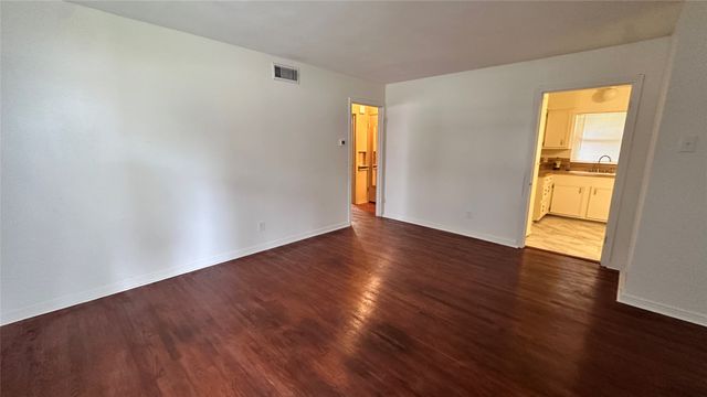 3527 S Ewing Avenue, Dallas, TX 75216