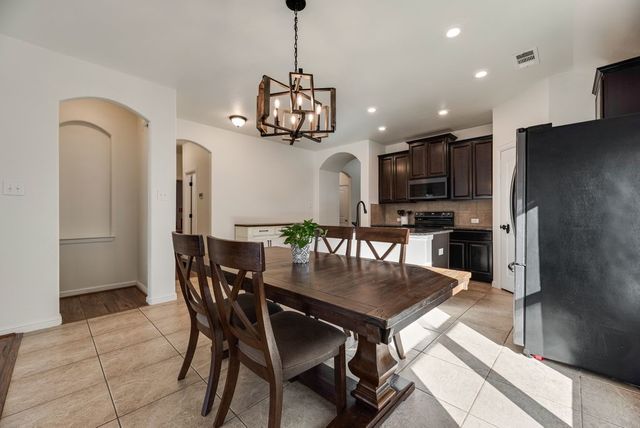 517 Goldstone Lane, Fort Worth, TX 76131