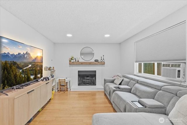 37427 39th Avenue S, Auburn, WA 98001