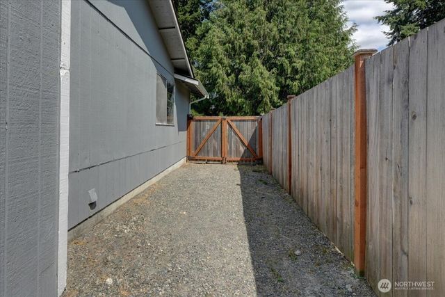37427 39th Avenue S, Auburn, WA 98001