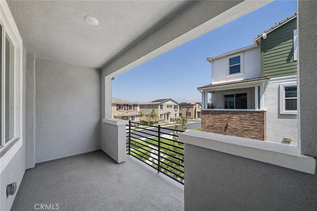 236 lockhart Way, West Covina, CA 91790