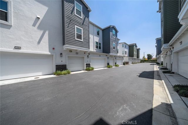 236 lockhart Way, West Covina, CA 91790