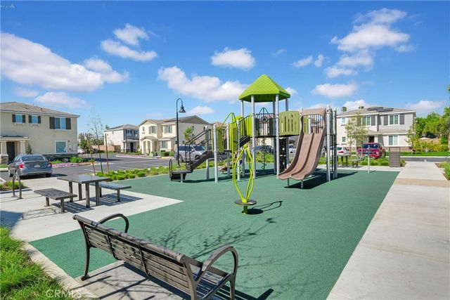 236 lockhart Way, West Covina, CA 91790