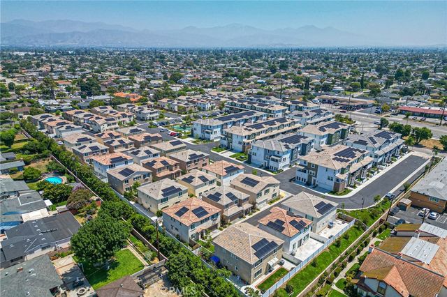236 lockhart Way, West Covina, CA 91790
