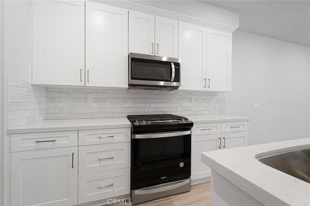 236 lockhart Way, West Covina, CA 91790