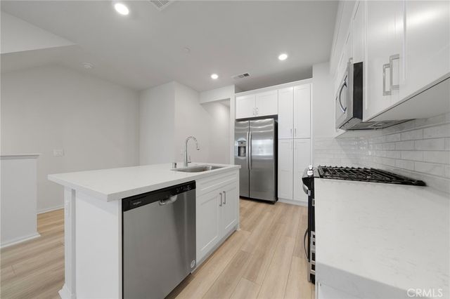 236 lockhart Way, West Covina, CA 91790