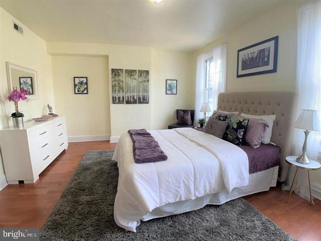 75 HARRY ST, Conshohocken, PA 19428