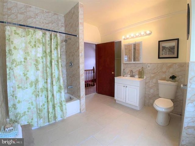 75 HARRY ST, Conshohocken, PA 19428