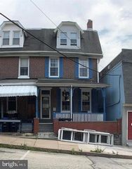 75 HARRY ST, Conshohocken, PA 19428