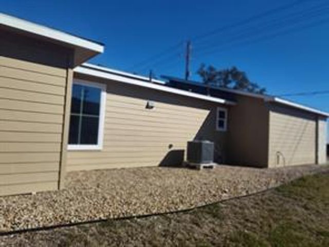 20008 Boggy Ford RD, Lago Vista, TX 78645