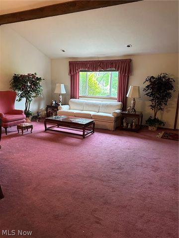 25235 Suwanee Avenue, Oakwood, OH 44146