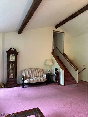 25235 Suwanee Avenue, Oakwood, OH 44146