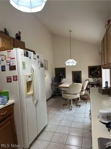 25235 Suwanee Avenue, Oakwood, OH 44146