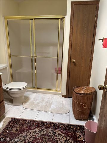 25235 Suwanee Avenue, Oakwood, OH 44146