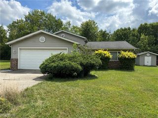 25235 Suwanee Avenue, Oakwood, OH 44146