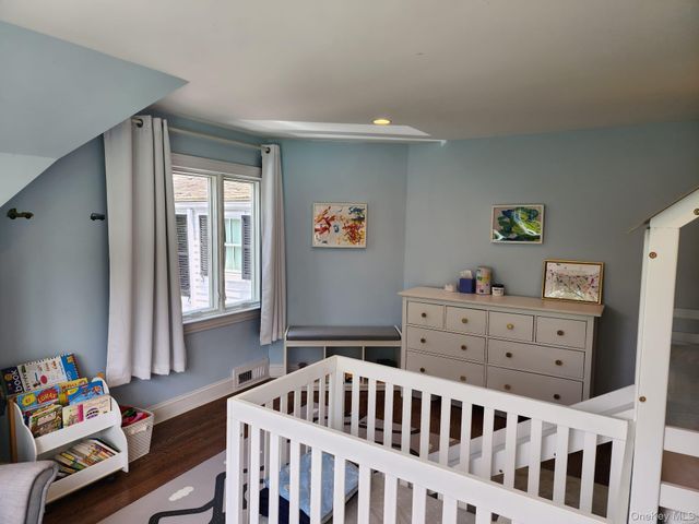 18 Lincoln Avenue, Rye Brook, NY 10573