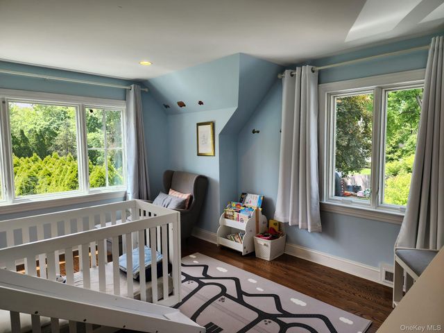 18 Lincoln Avenue, Rye Brook, NY 10573
