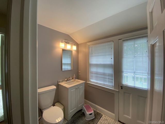 18 Lincoln Avenue, Rye Brook, NY 10573