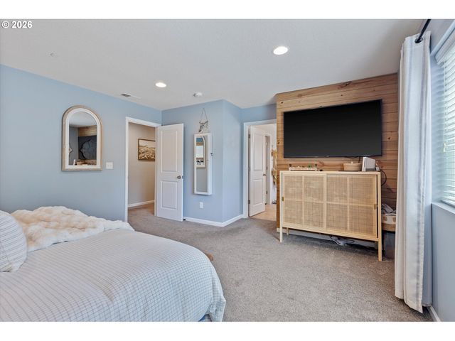 12386 Se YOSEMITE St, Damascus, OR 97089