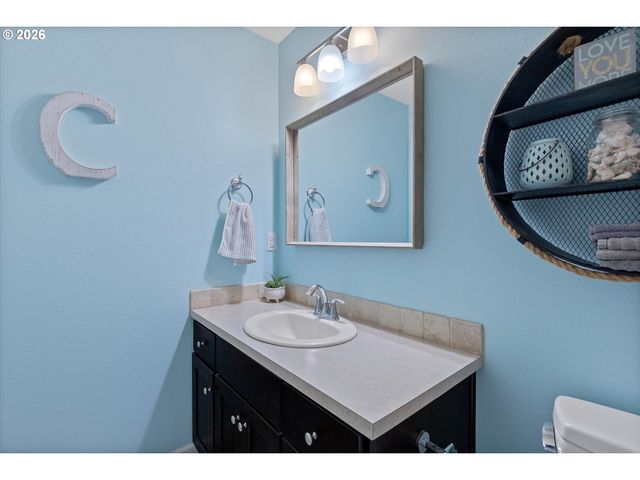 12386 Se YOSEMITE St, Damascus, OR 97089