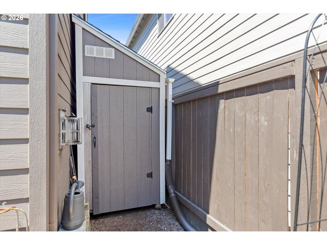 12386 Se YOSEMITE St, Damascus, OR 97089