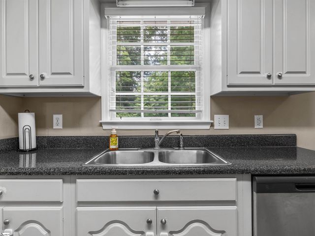 315 Double Bridge Road, Boiling Springs, SC 29316