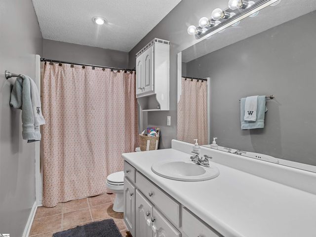 315 Double Bridge Road, Boiling Springs, SC 29316
