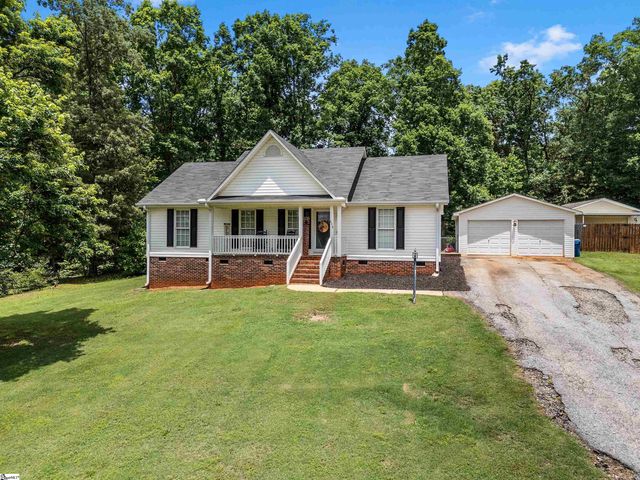 315 Double Bridge Road, Boiling Springs, SC 29316