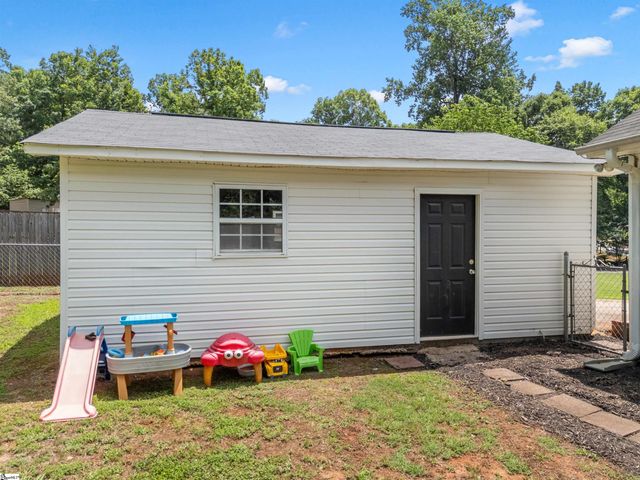 315 Double Bridge Road, Boiling Springs, SC 29316