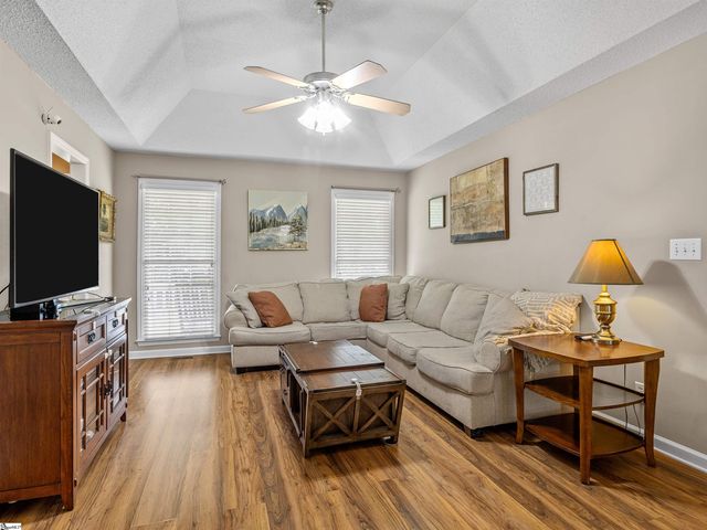 315 Double Bridge Road, Boiling Springs, SC 29316