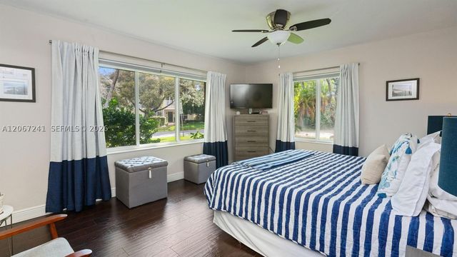 2549 NE 27th Ave, Fort Lauderdale, FL 33305