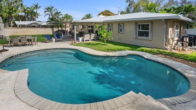 2549 NE 27th Ave, Fort Lauderdale, FL 33305