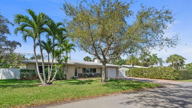 2549 NE 27th Ave, Fort Lauderdale, FL 33305