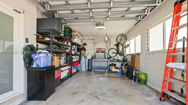 2549 NE 27th Ave, Fort Lauderdale, FL 33305